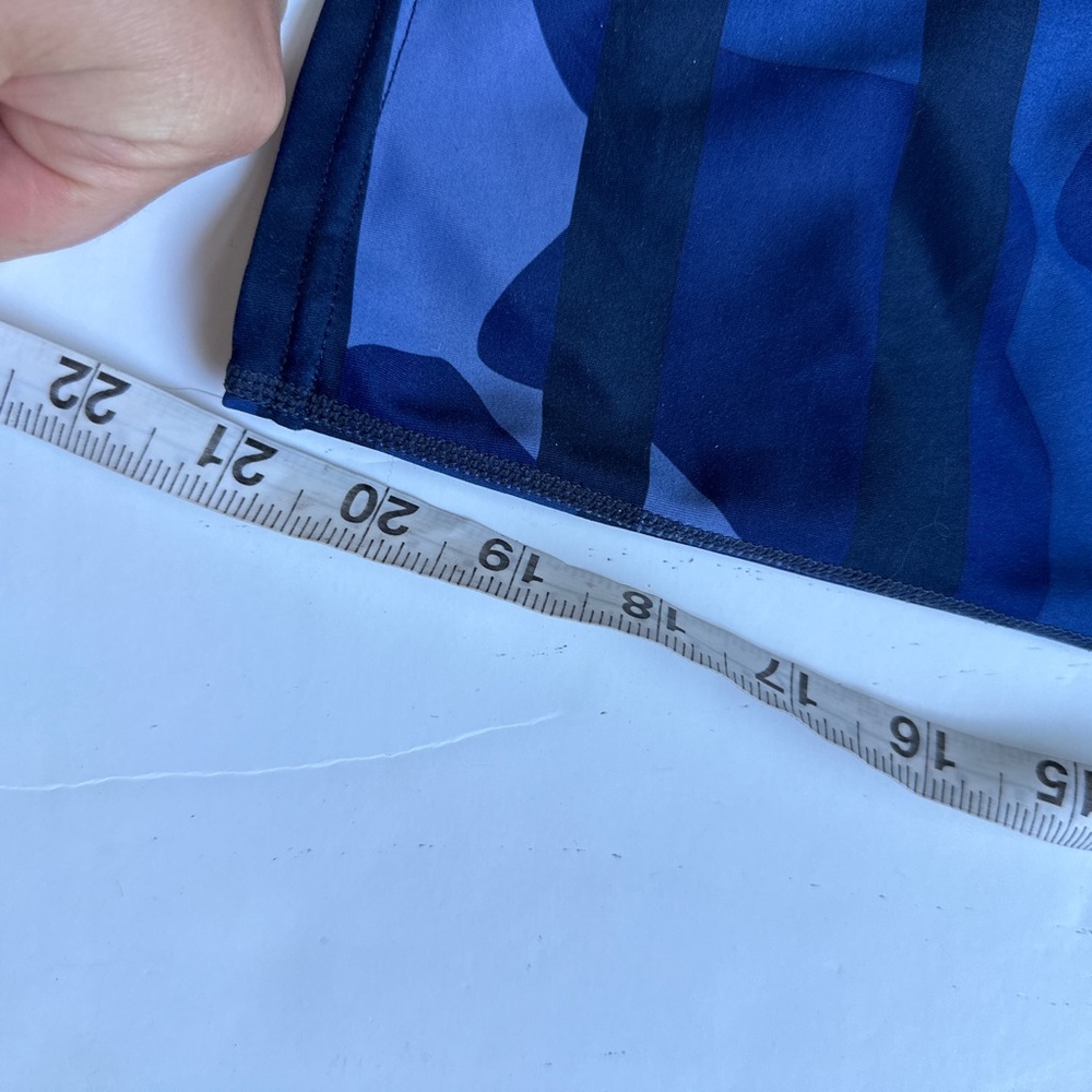 ATHLETA Pants Camo Capri Sonar Leggings Blue - Picture 7 of 7